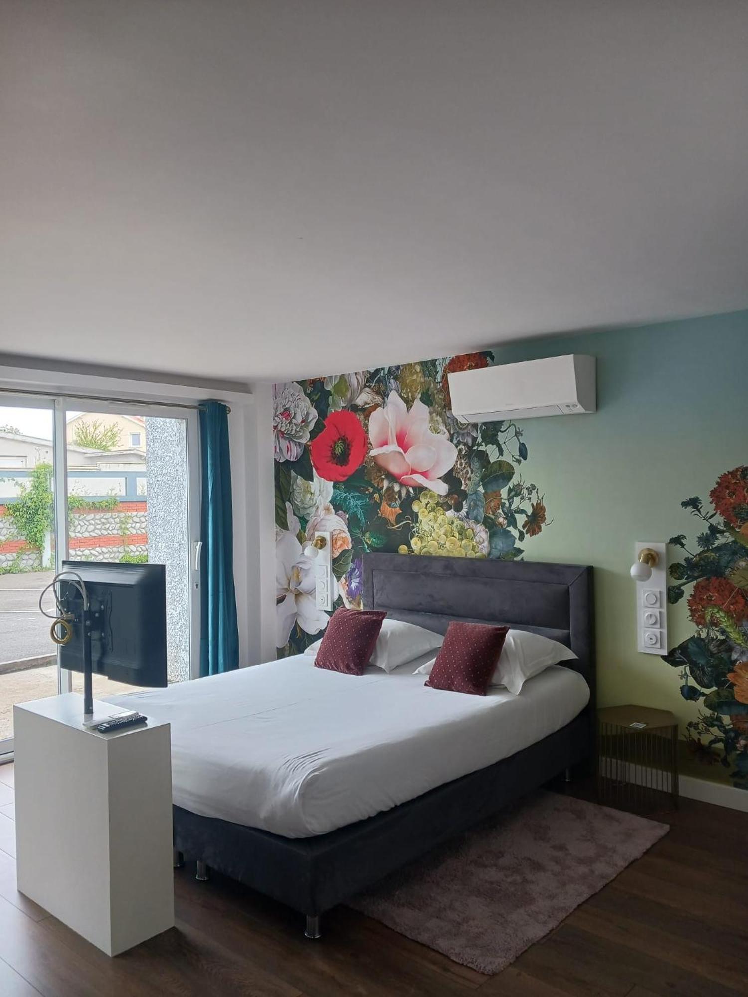 Bed and Breakfast Touraco Виллар-ле-Домб Экстерьер фото