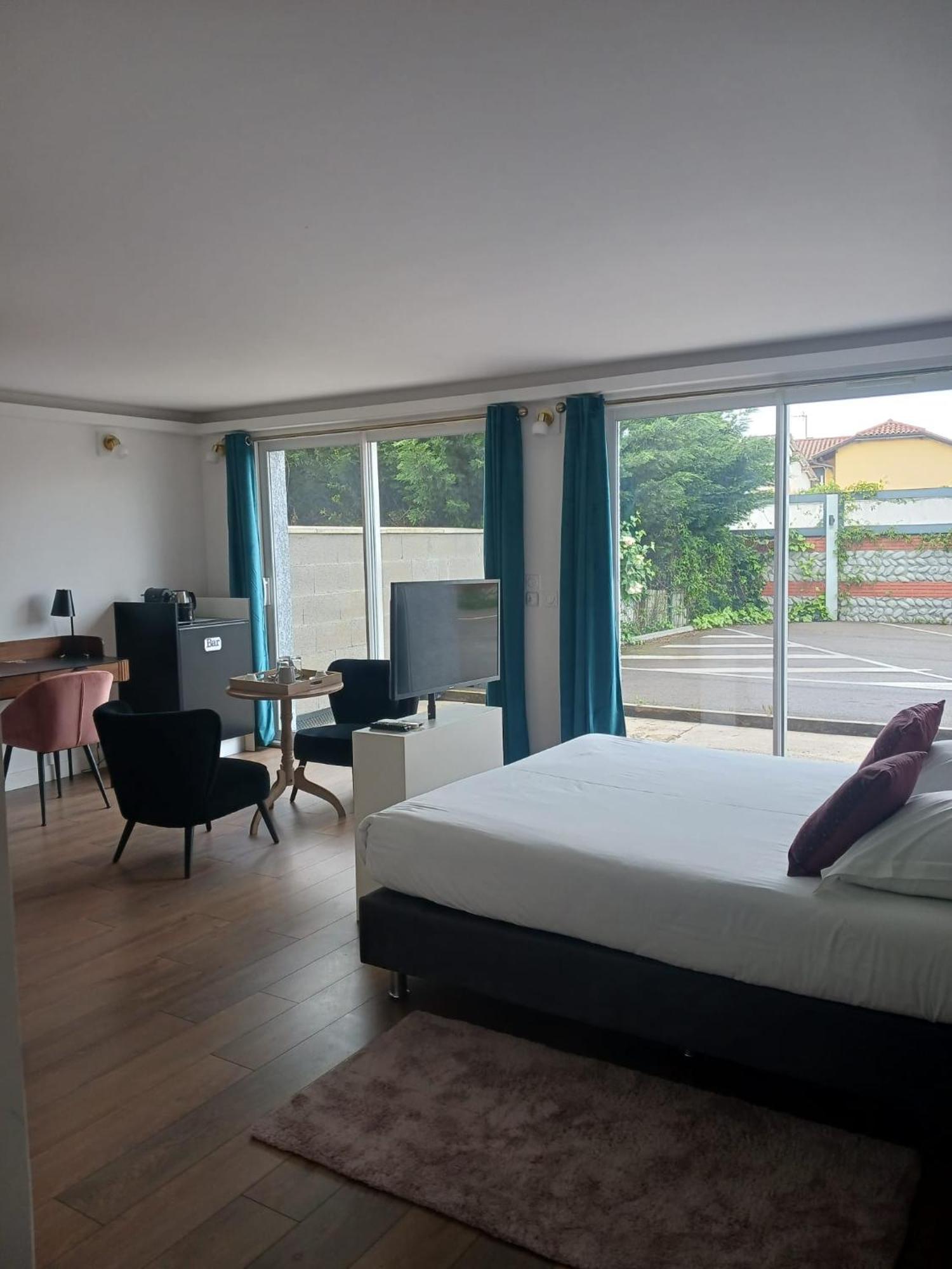 Bed and Breakfast Touraco Виллар-ле-Домб Экстерьер фото